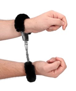 Catuse Furry Pufoase Negre